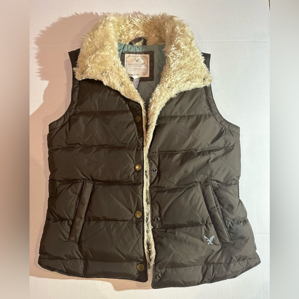 American Eagle Fuzzy Down Puff Vest